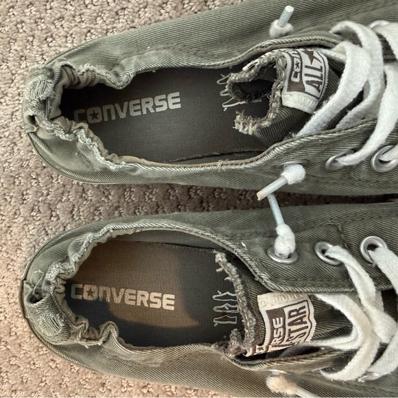 Converse Gray Low-Top Slip-on Sneakers - Picture 4 of 4